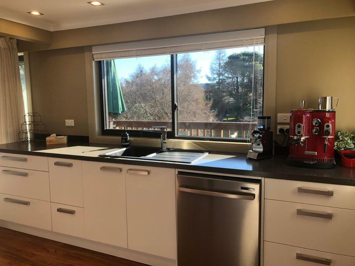 Kinloch Lakeview Lodge - Taupo Ngoại thất bức ảnh